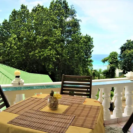 Seychelles Yellow Petals Anse Boileau Exterior photo
