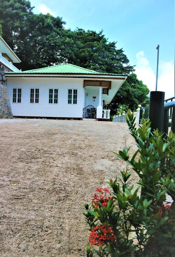 Seychelles Yellow Petals Appartement Anse Boileau